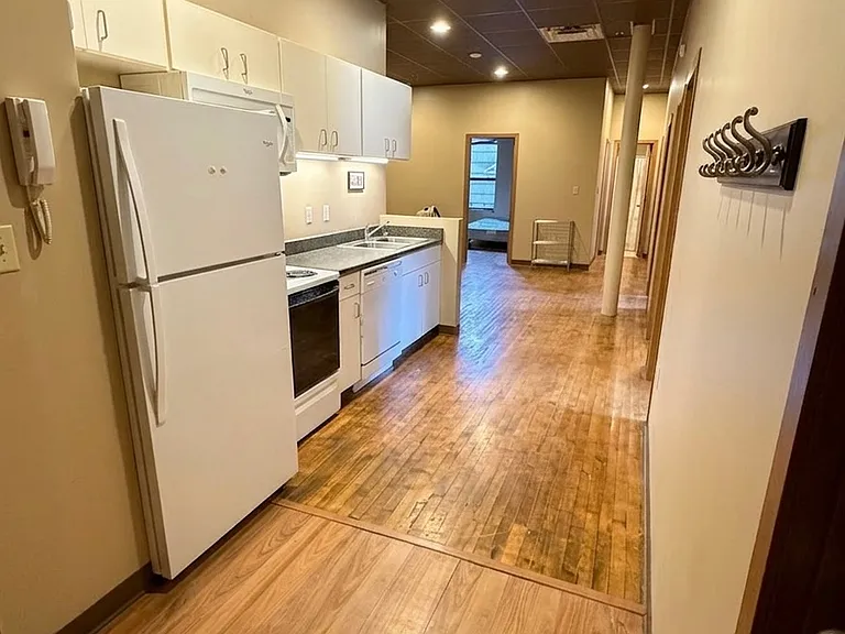17-19 W 2nd St #202B — Photo 2