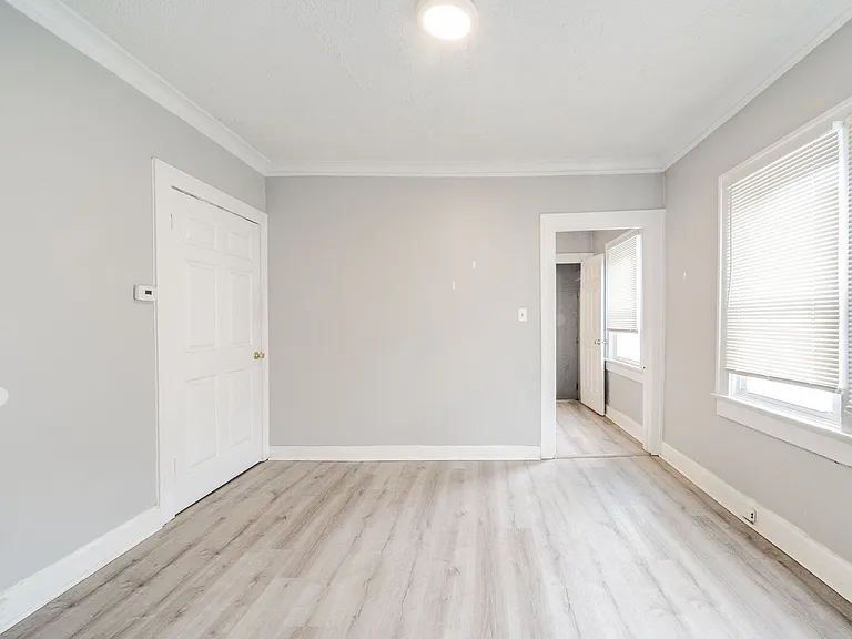 4031 Boulevard Pl — Photo 15