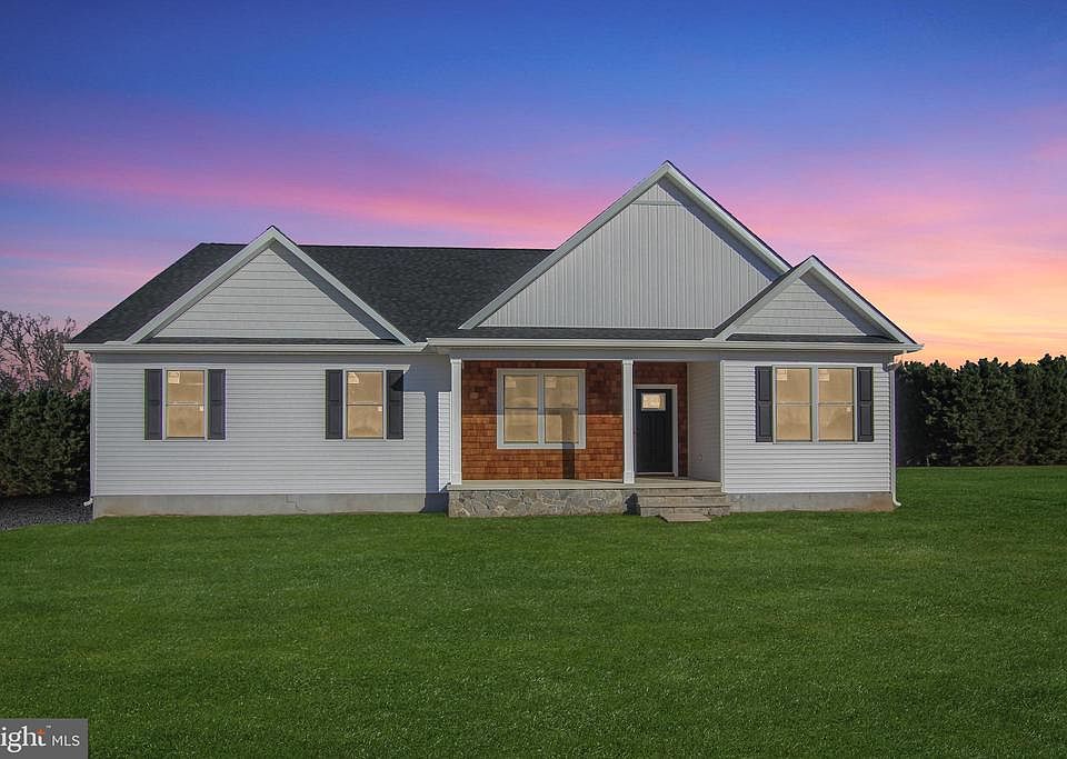 1st image of 4468 Mayflower Ln