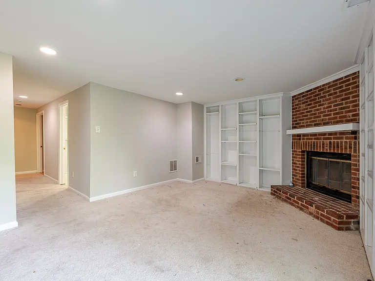 14488 Black Horse Ct — Photo 25