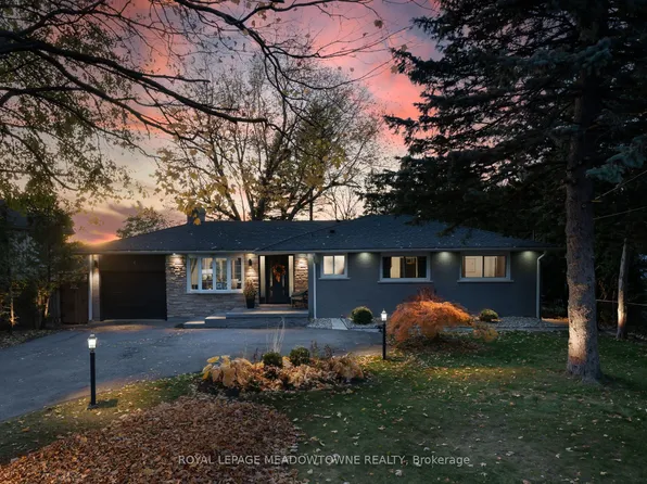 4 Chipper Ct, Halton Hills, ON L7G 1L3