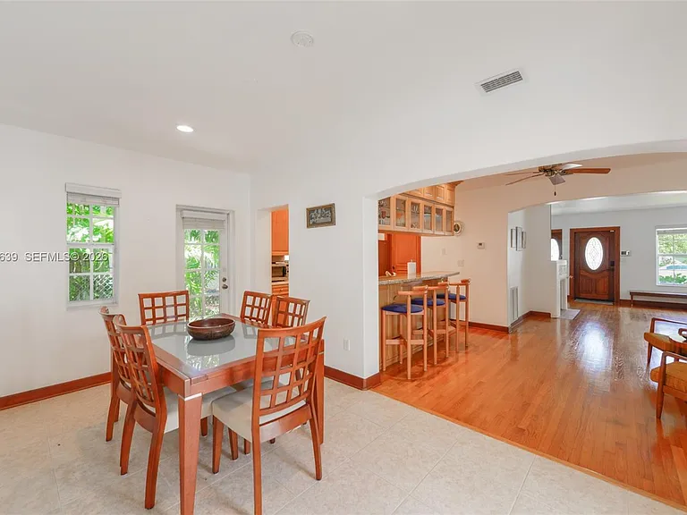 3031 SW 2nd Ave — Photo 7