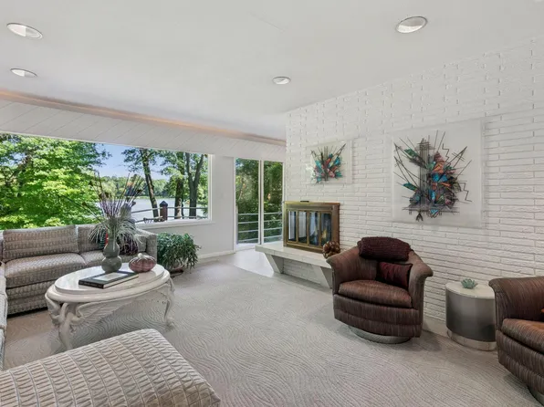 6940 Valley View Rd, Edina, MN 55439