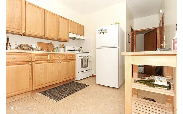 Rented by Douglas Elliman | media 15