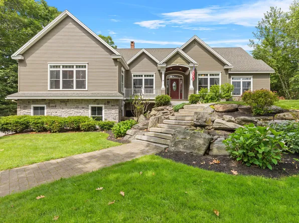18 Colchester Drive, South Portland, ME 04106
