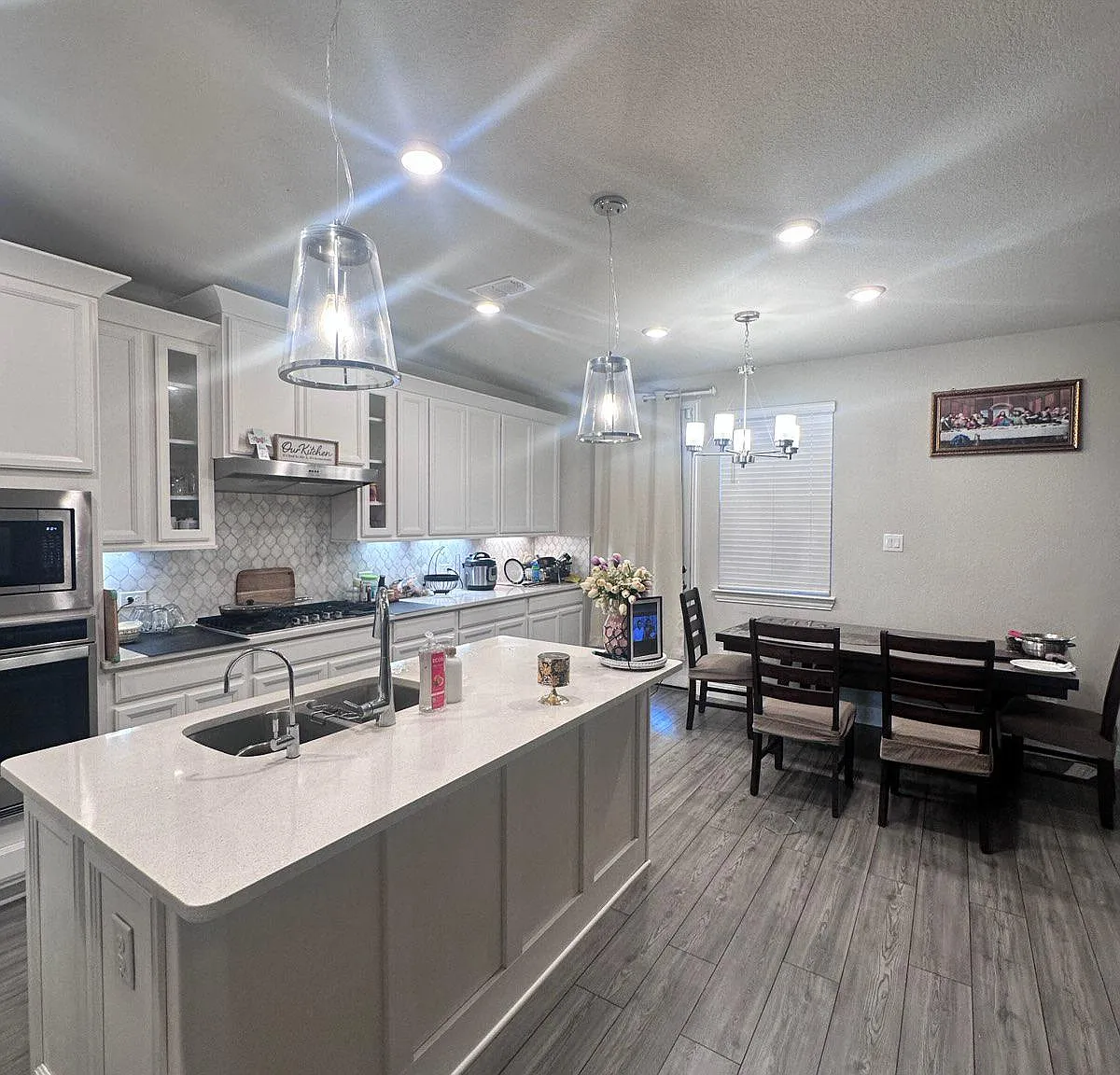 4 bed, 2415 sqft, $2,950 — Photo 2