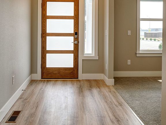 5th image of 16904 NE 78th Way