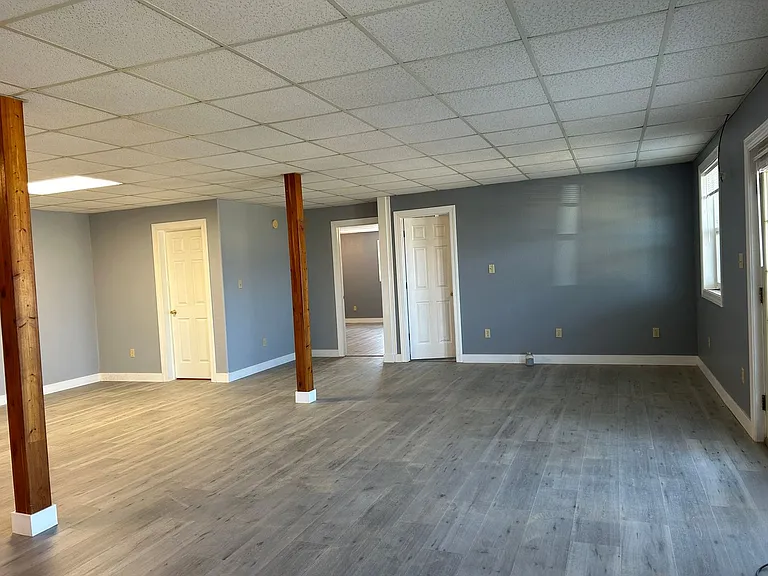 483 Ashleigh Ln #B — Photo 11