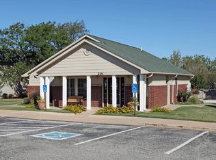 Garland Square, Norman, OK 73071