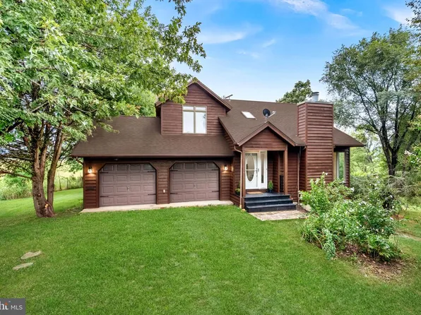 403 Windy Valley Ln, Charles Town, WV 25414