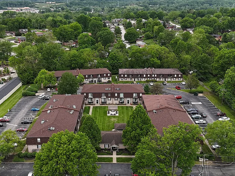 Beautiful Apartment Grounds