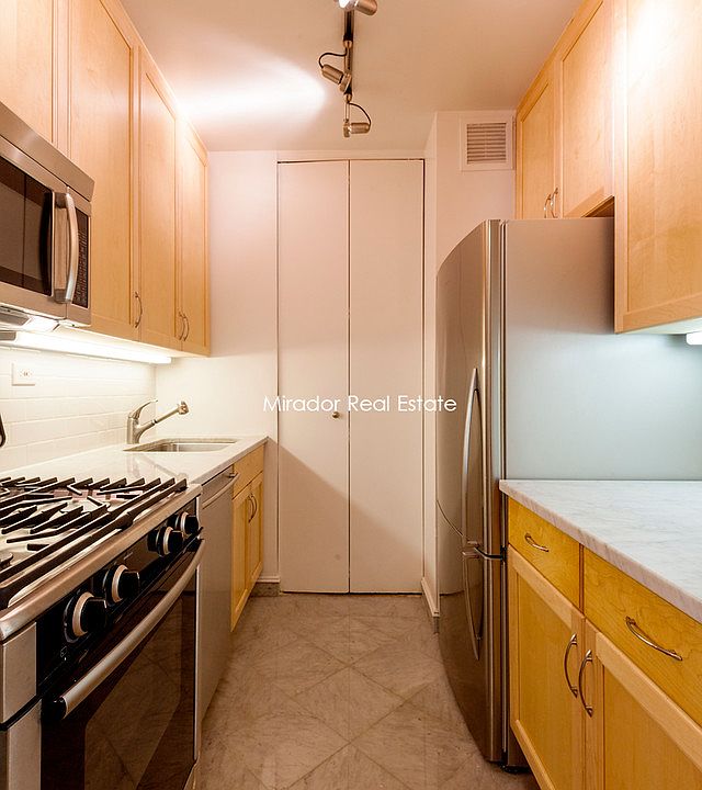 2nd image of 145 W 67th St APT 15J