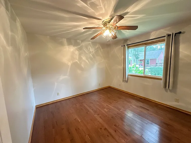7103 Hiawatha Dr — Photo 10