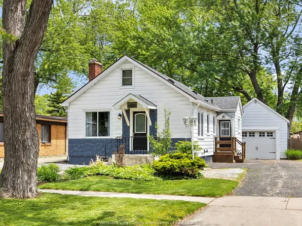 1034 Homedale Blvd, Windsor, ON N8S 2T4