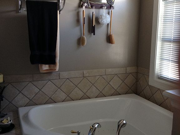 5th image of 322 Wyndhurst Dr