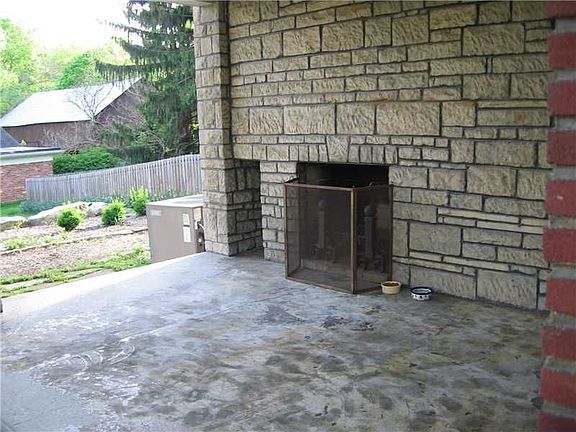 3rd image of 3186 Windgate Dr