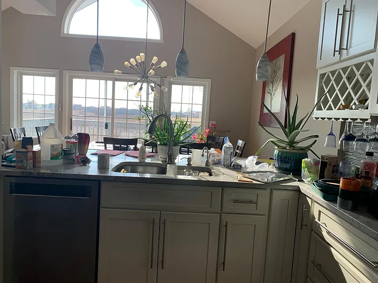 918 Reef Rd — Photo 8
