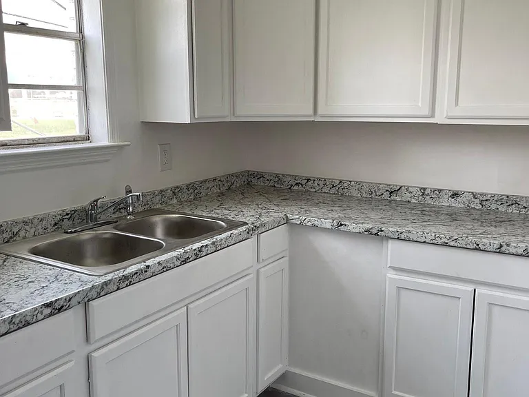 35 N Idlewild St #6 — Photo 10