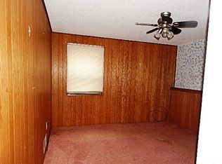 5946 Colfax Ave N, Brooklyn Center, MN 55430