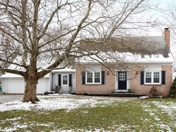 5370 Shimerville Rd, Clarence, NY 14031