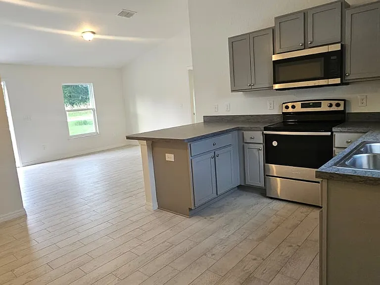 14690 SW 24th Pl — Photo 7