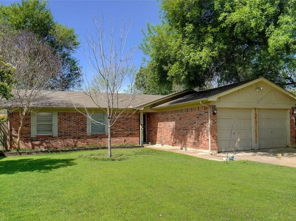 7413 Meadow Dale Dr, Watauga, TX 76148