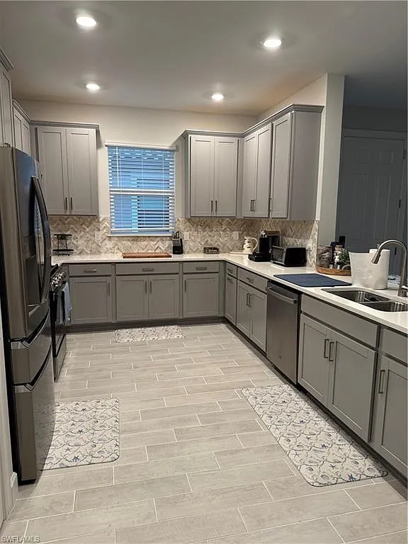 3 bed, 2.0 bath, 1905 sqft, $3,750 — Photo 4