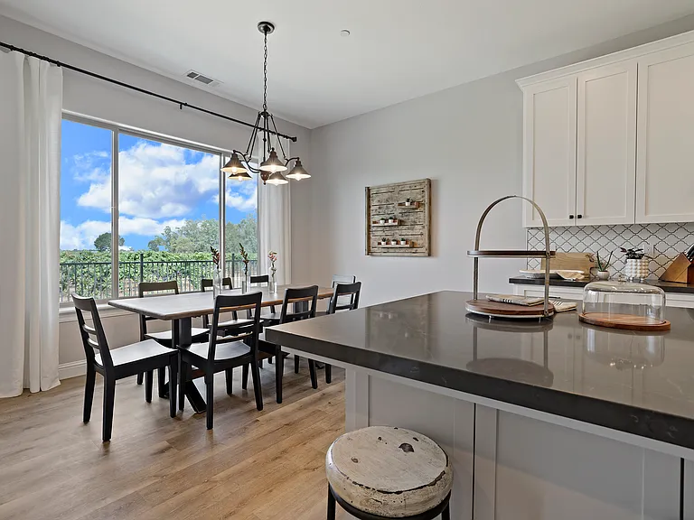 9403 E Jahant Rd — Photo 30