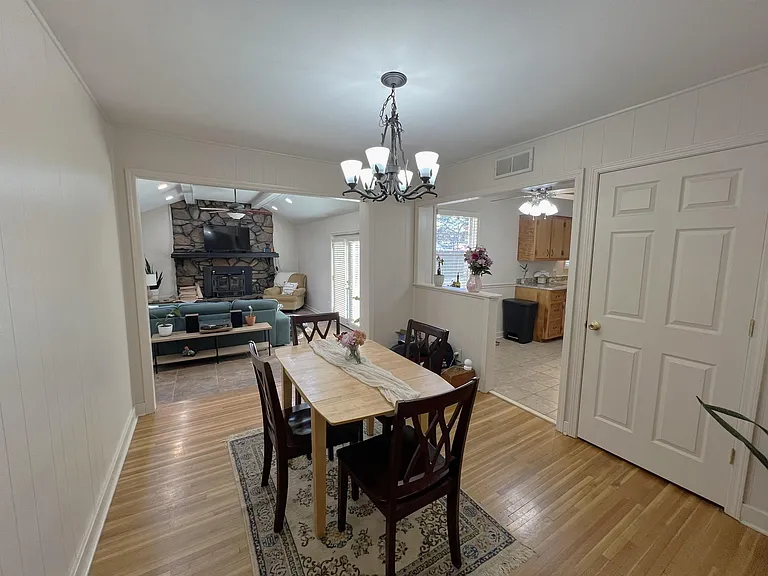 2440 Arthur Rd — Photo 5