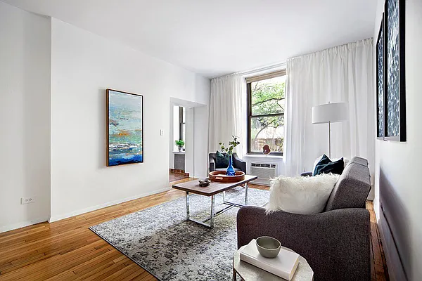 Sold by Level Group | media 12