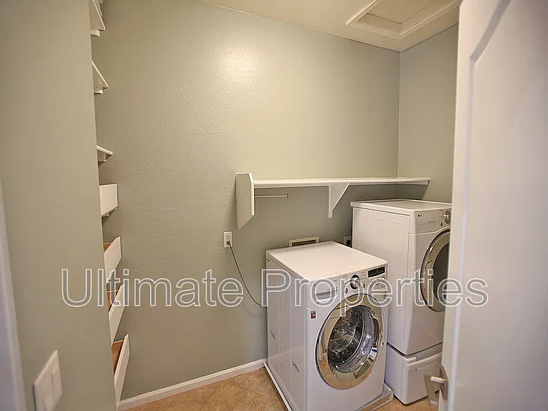 7236 W Avenida Del Rey — Photo 10
