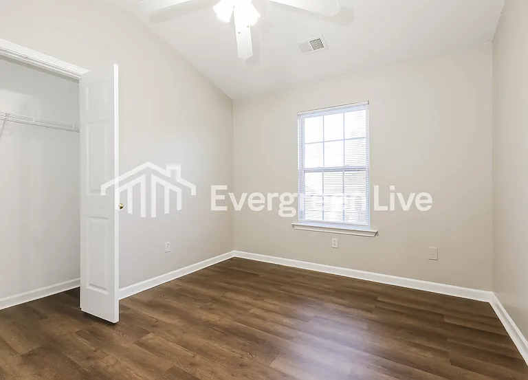 358 Coral Cir — Photo 14