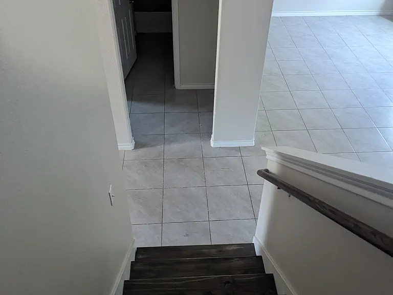 341 Mary Max Cir — Photo 8
