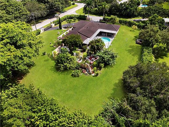 5th image of 4348 Coral Hills Dr