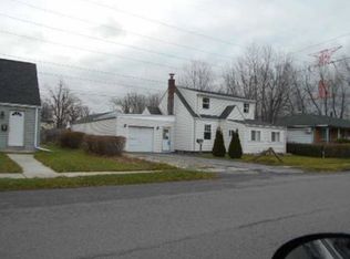 11 Heather Rd, Cheektowaga, NY 14225