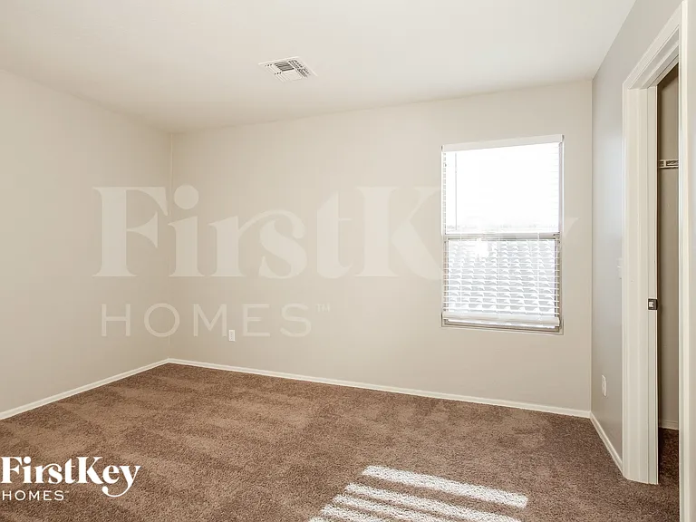 3006 W Pollack St — Photo 12
