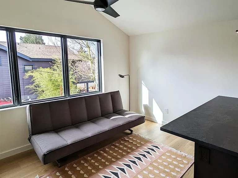 3916 N Missouri Ave #B — Photo 4