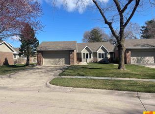 2131 Nye Dr, Fremont, NE 68025