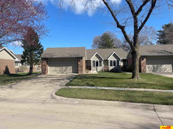 2131 Nye Dr, Fremont, NE 68025