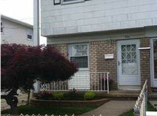 584 New Dorp Ln, Staten Island, NY 10306