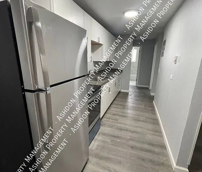 5532 S Grant St #5 — Photo 3