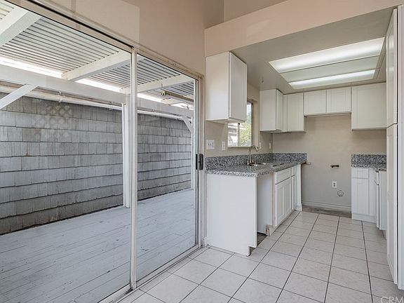 5th image of 14605 Woodland Dr Unit 31
