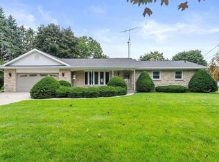 1820 Viebahn St, Manitowoc, WI 54220