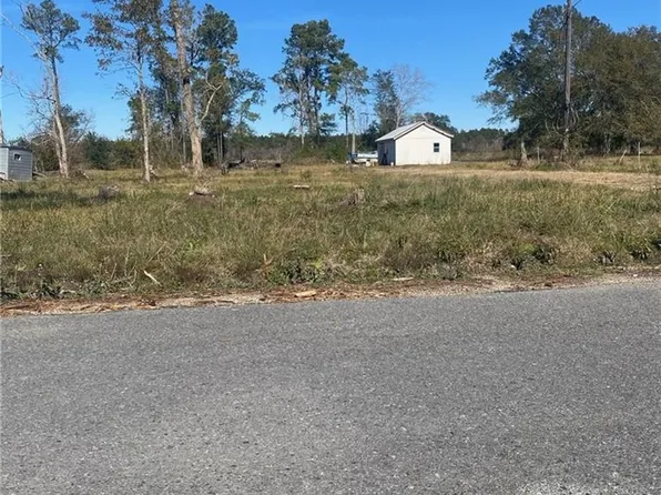 207 Thicket Rd, Sulphur, LA 70663