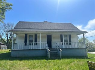 139 19th Ave SW, Hickory, NC 28602