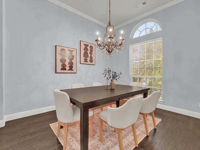 444 Wildwood Dr — Photo 3