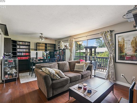 5th image of 7522 SW Barnes Rd