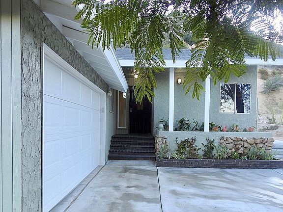 2nd image of 18175 Sanders Dr