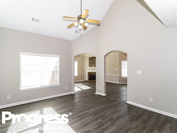 5th image of 80 Whispering Creek Dr