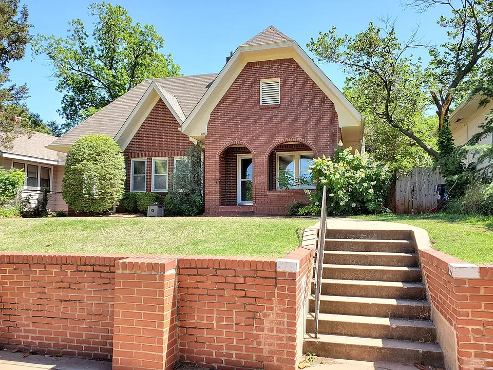 606 NW 19th St